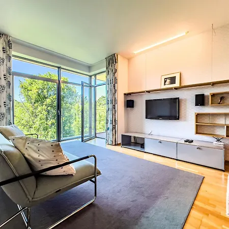 Apartment Apartament Przy Plazy Z Widokiem Na Park By Alldayholiday Kolobrzeg