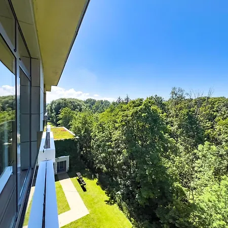 Apartament Przy Plazy Z Widokiem Na Park By Alldayholiday Kolobrzeg