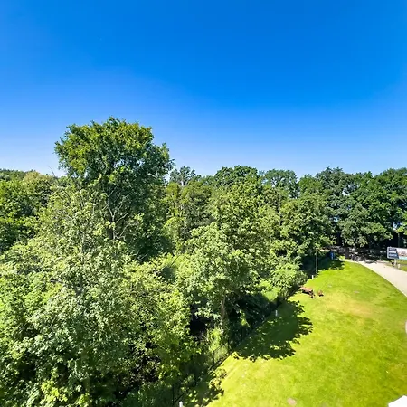 Przy Plazy Z Widokiem Na Park By Alldayholiday Apartment